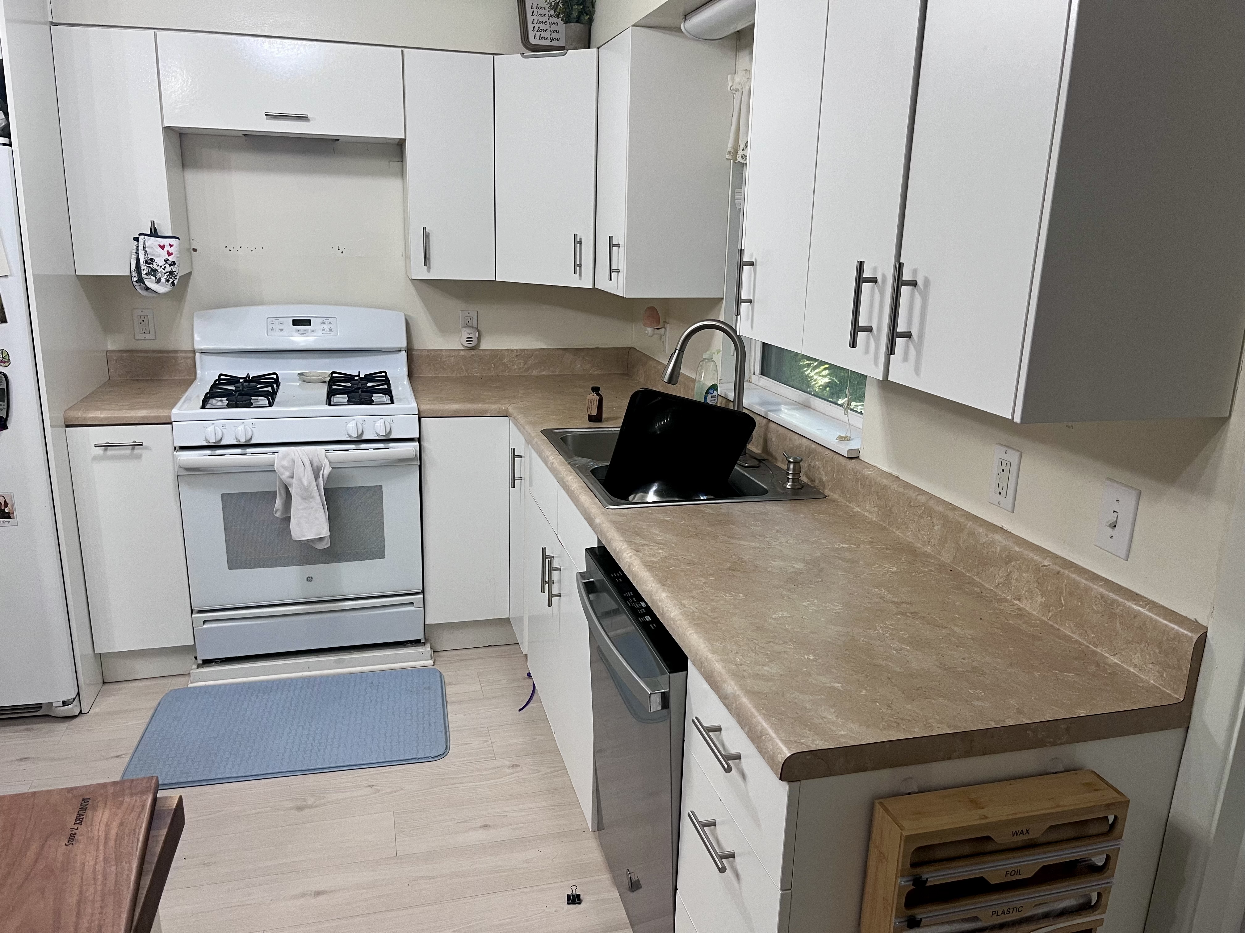 White Kitchen Island